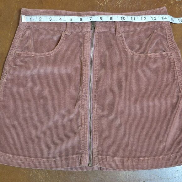 American Eagle Super Stretch Super Hi-Rise Corduroy Skirt 6 Mauve Front Full Zip - Picture 3 of 7